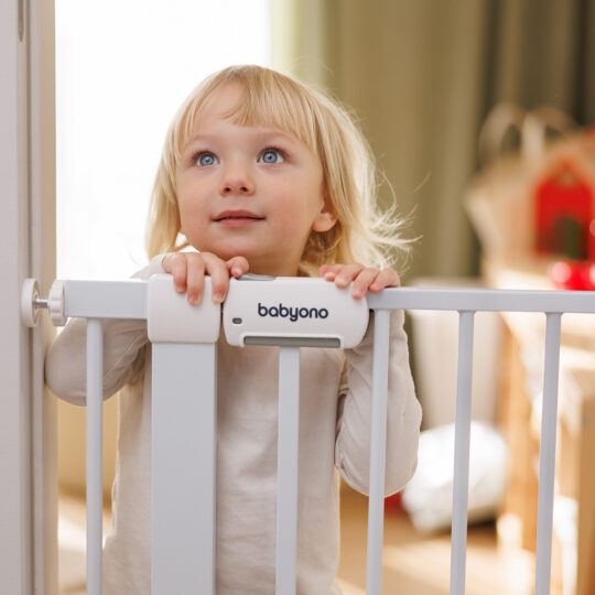 BABYONO Bezpečnostná zábrana na schody a dvere 75–96 cm, detská aj pre psov, bez vŕtania