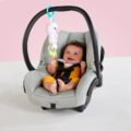 BRIGHT STARTS Hračka s melódiou na C krúžku Tug Tunes jednorožec 0m+