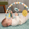 INGENUITY Deka na hranie pripravená na cestovanie Sunny Nest™ 0m+