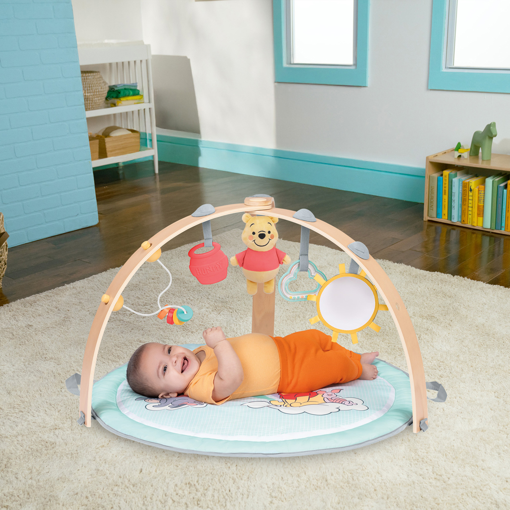 DISNEY BABY Deka na hranie pre rozvoj motoriky a zmyslov, obojstranná Winnie the Pooh ™ Hunny Hangou